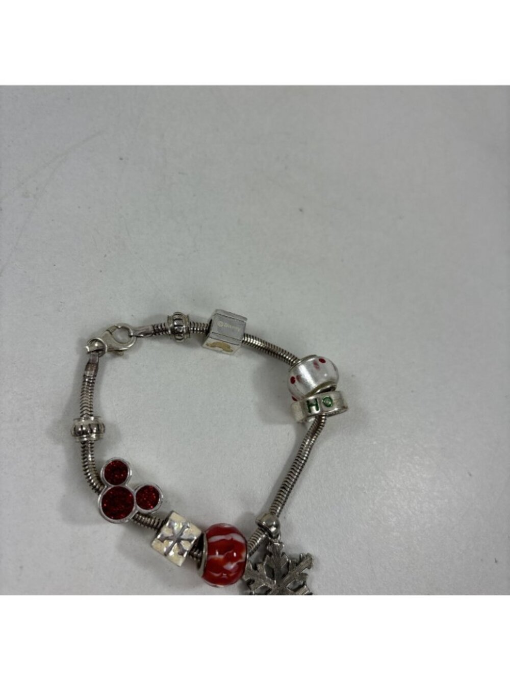 Disney Christmas 3mm Bracelet Bead Charms Mickey Red On Bracelet - Picture 4 of 5